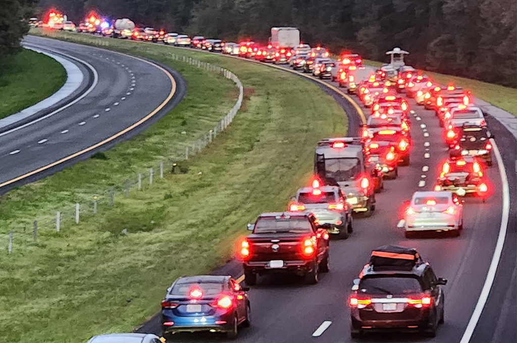 Three-car crash on I-40 causes traffic delays