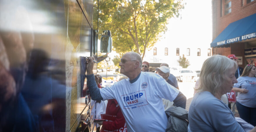 Former acting secretary of Homeland Security appears in Goldsboro on GOP bus tour