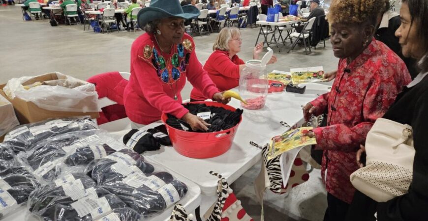 Seniors usher in holidays at Duplin Events Center