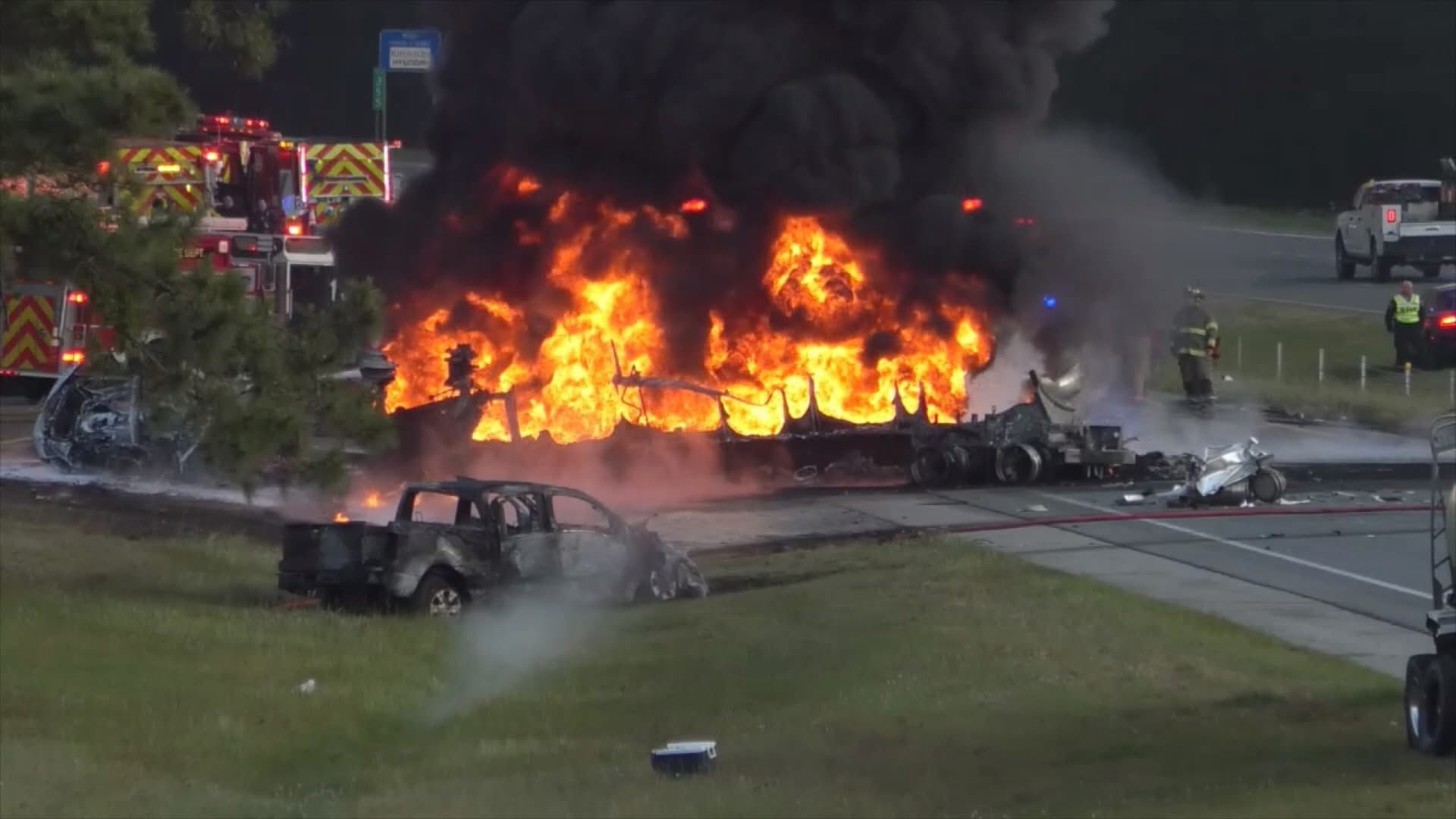 I-40 crash prompts large-scale response