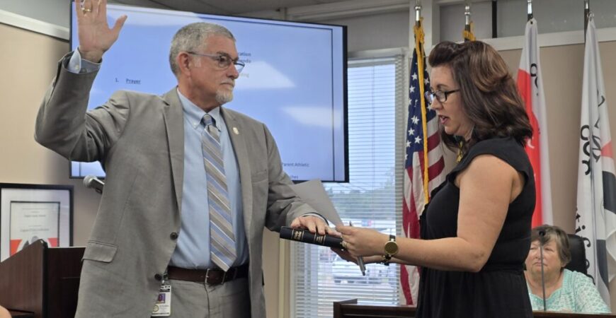 DCS swears in new interim superintendent